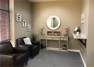 Olathe-dentist-office-sitting-area-SYGD